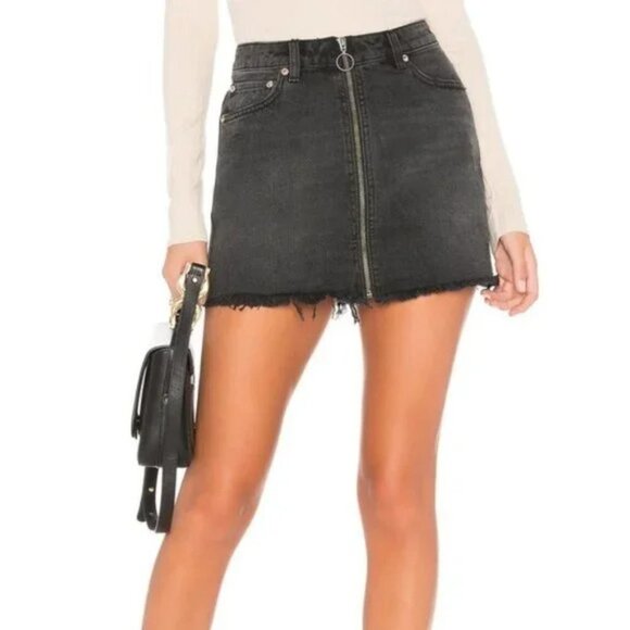 WE THE FREE Zip-It Up Black Denim Skirt Size 28 - Picture 2 of 9